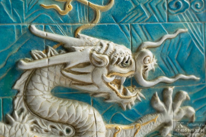 Скульптурный рельеф Дракон с жемчужиной - коллекция Древний Восток - скульптурная мастерская ХНУМ