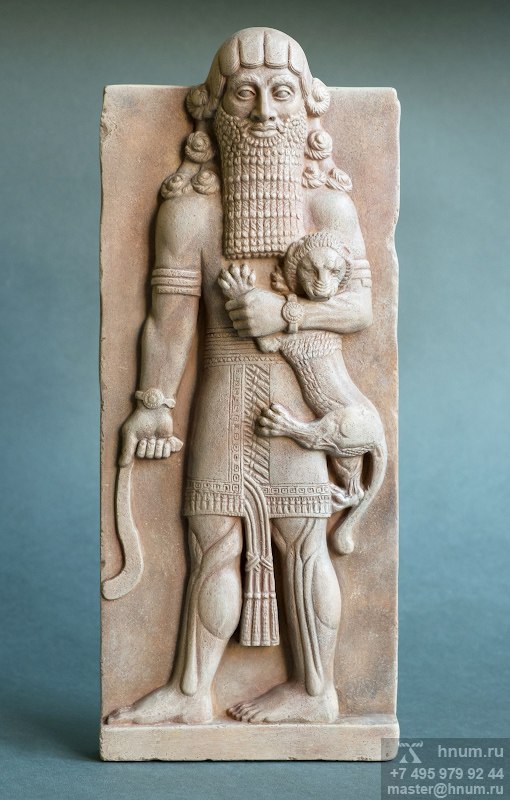 Декоративный скульптурный рельеф ГИЛЬГАМЕШ СО ЛЬВОМ - Коллекция: Древняя Месопотамия