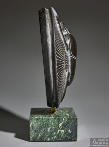 Скарабей с крыльями (на подставке) (Ег-60-124)