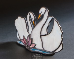 Витражный подсвечник Лебеди с лотосом (тиффани, В-160)